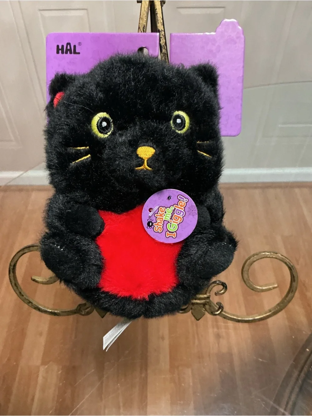 Brand New Hal Smoochy Very Cute Pet  Pals  ~ Shake Me I Giggle  Dog Toy. 8”